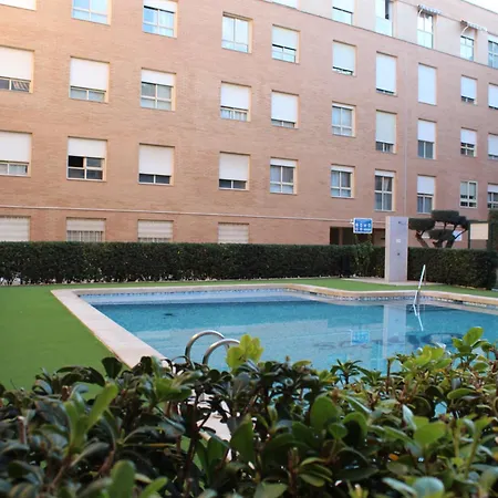 Encantador Atico A 2,6 Km De La Playa *